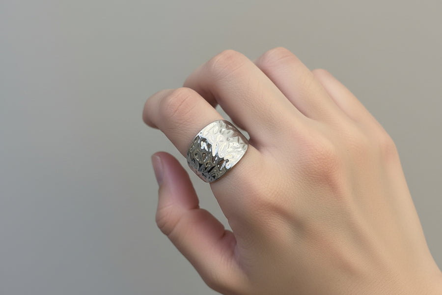Ring grey