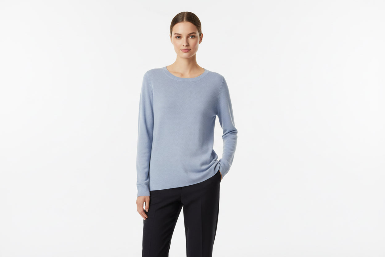 Long-sleeve T-shirt.