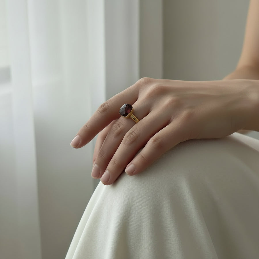 Ring purple