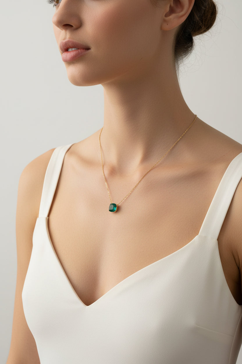 Neckclace green